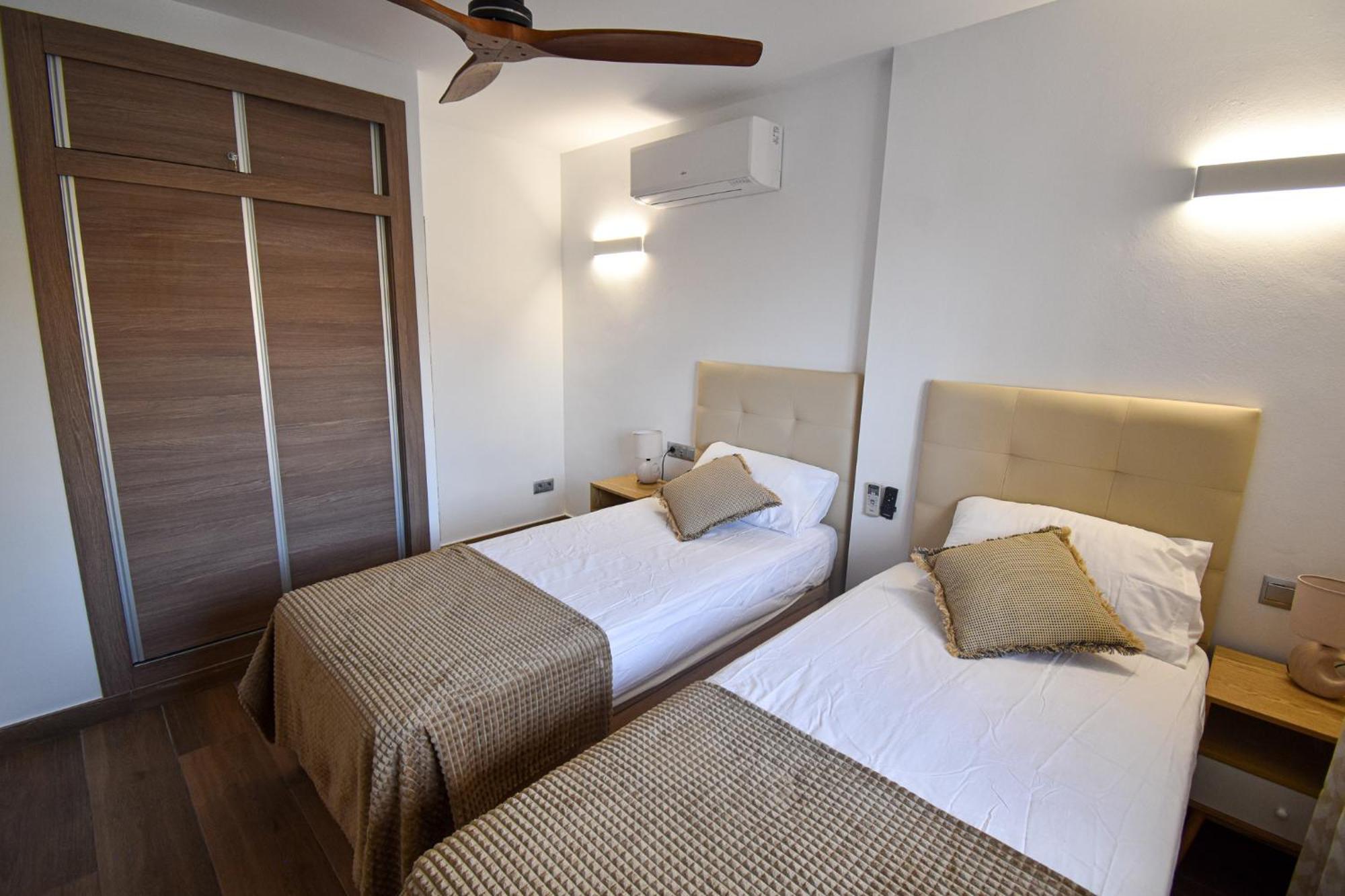 Urb Pueblo Del Parque, Luxury 2 Bedroom Apartment. Fantastic Central Location. 베날마데나코스타 외부 사진