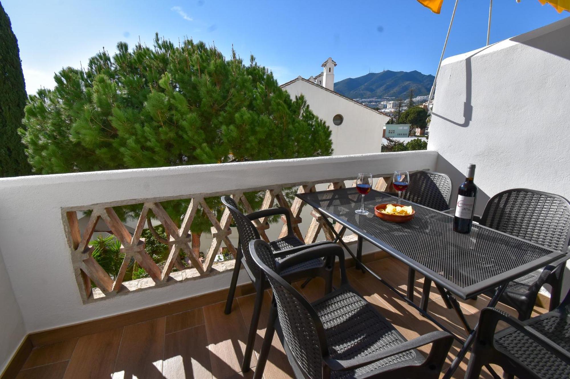 Urb Pueblo Del Parque, Luxury 2 Bedroom Apartment. Fantastic Central Location. 베날마데나코스타 외부 사진