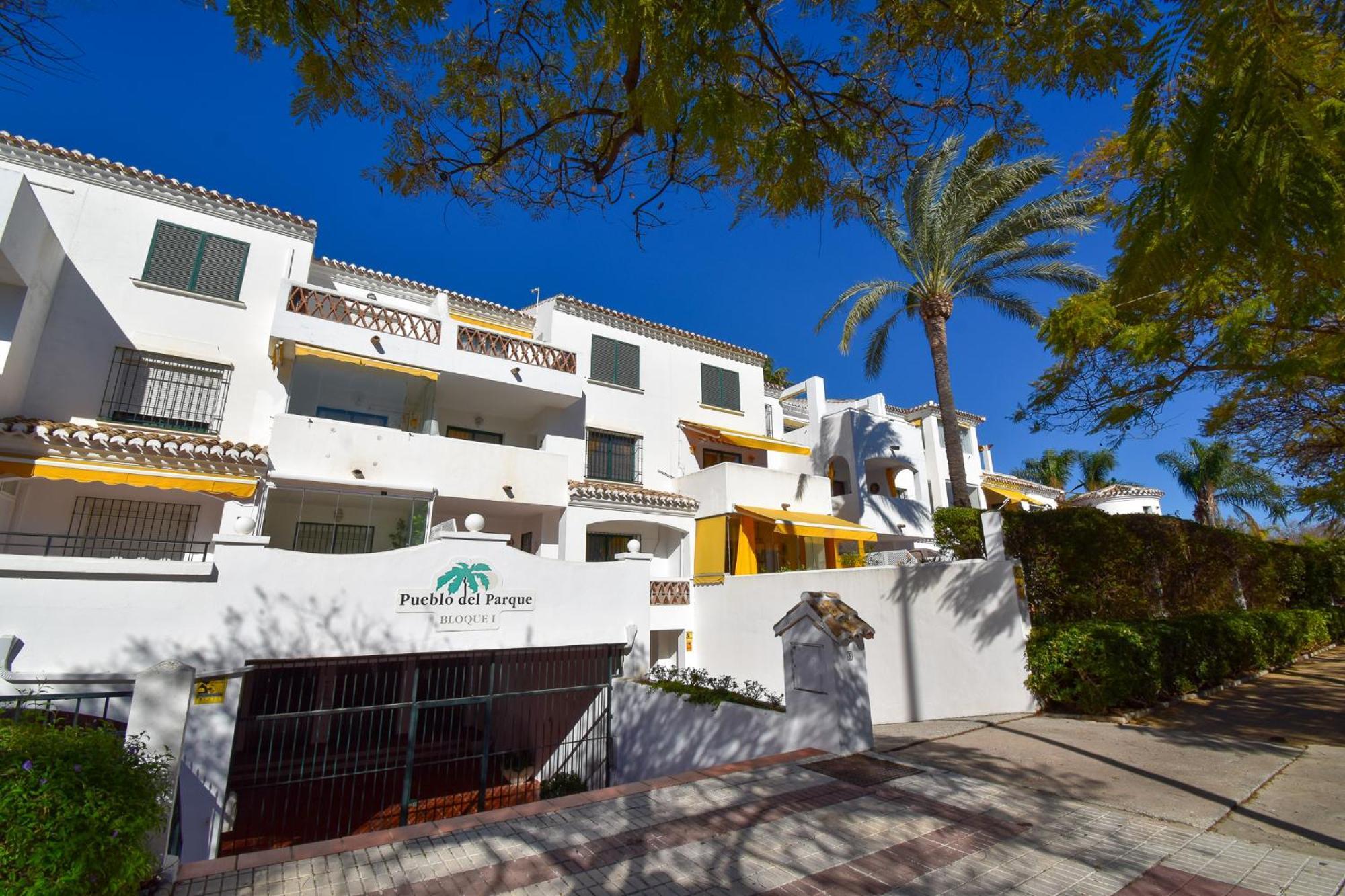 Urb Pueblo Del Parque, Luxury 2 Bedroom Apartment. Fantastic Central Location. 베날마데나코스타 외부 사진