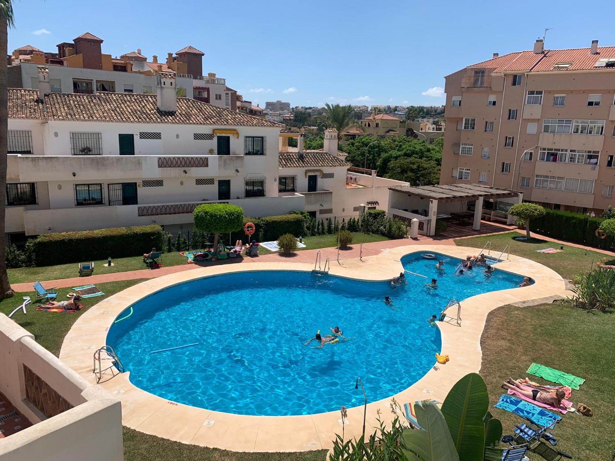 Urb Pueblo Del Parque, Luxury 2 Bedroom Apartment. Fantastic Central Location. 베날마데나코스타 외부 사진